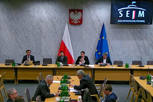 W Sejmie rozmawiano dzisiaj o rybołówstwie i o morskich farmach wiatrowych