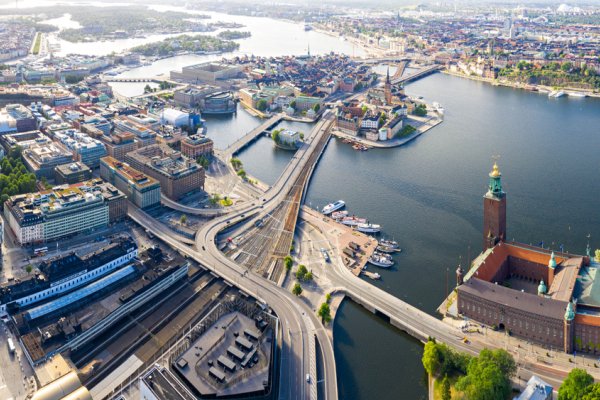 Sztokholm: Pływający terminal autobusowy. 