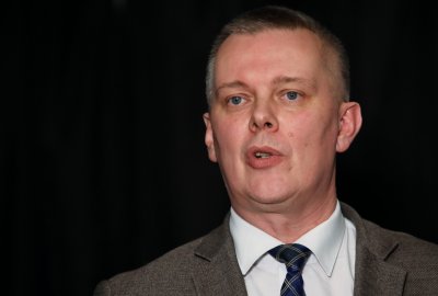 Siemoniak: służby podchodzą z uwagą do pożarów obiektów blisko infrastru...