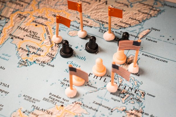 Morze Południowochińskie: Chiny wystrzeliły flary w kierunku filipińskiego samolotu...