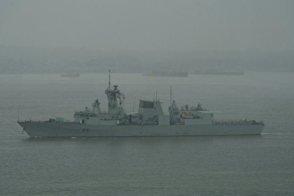 Fregata HMCS Ottawa zagraża pokojowi w Cieśninie Tajwańskiej