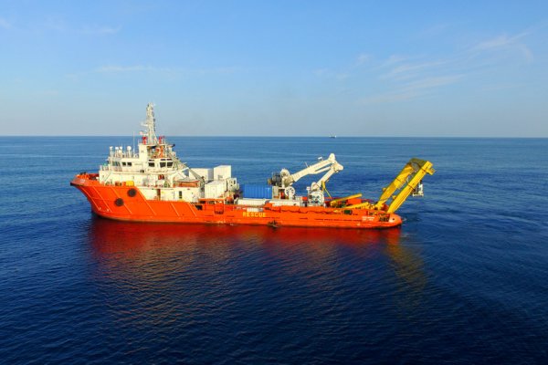 Marynarka wojenna wesprze straż przybrzeżną w ochronie kabli podmorskich