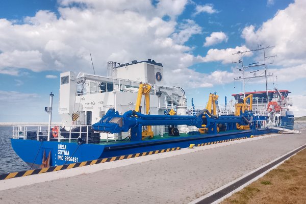 Pogłębiarka Ursa już w Porcie Nowy Świat 