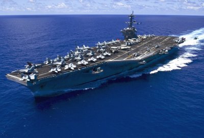 USS Carl Vinson (Fot.: Wikimedia Commons) Wizyta lotniskowca USA w Pusan to pokaz siły wobec gróźb Pjongjangu