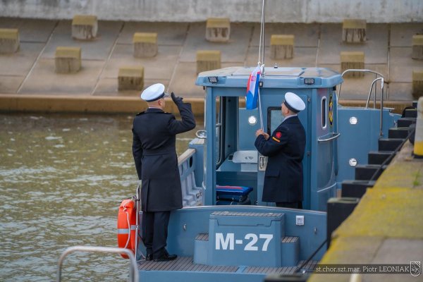 Podniesiono bandery na nowych jednostkach pomocniczych dla Marynarki Wojennej
