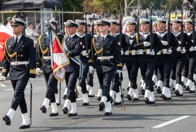 Defilada wojskowa w Warszawie i parada morska w Helu głównymi punktami o...