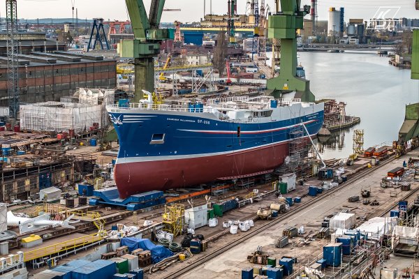 Otwarte dla publiczności wodowanie w Karstensen Shipyard Poland