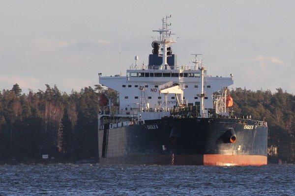 Załoga tankowca Eagle S z zarzutami w sprawie zerwania podmorskich kabli