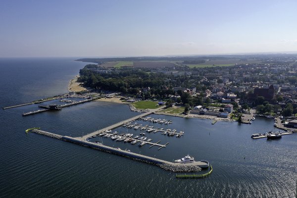 Podpisano umowę na budowę falochronu osłonowego w porcie rybackim w Pucku