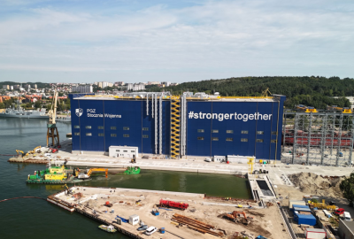 Koncern Hanwha Ocean podpisał memoranda z dwoma polskimi stoczniami