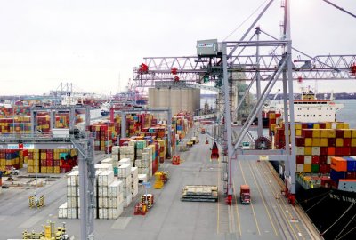 Kanada: Rząd wprowadza ograniczenia w imporcie stali