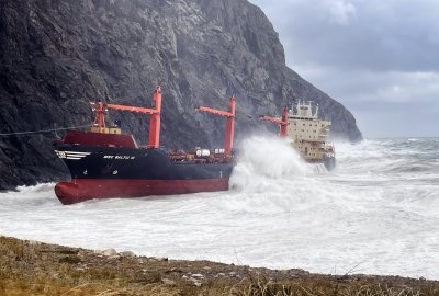 Osiadły na mieliźnie MSC Baltic III rozpada się