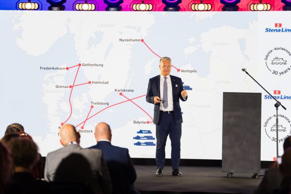Trzy dekady na Bałtyku - Stena Line łączy Gdynię i Karlskronę już od 30 lat