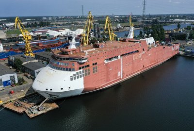 Nowo budowany polski prom Ro-Pax zatankował LNG
