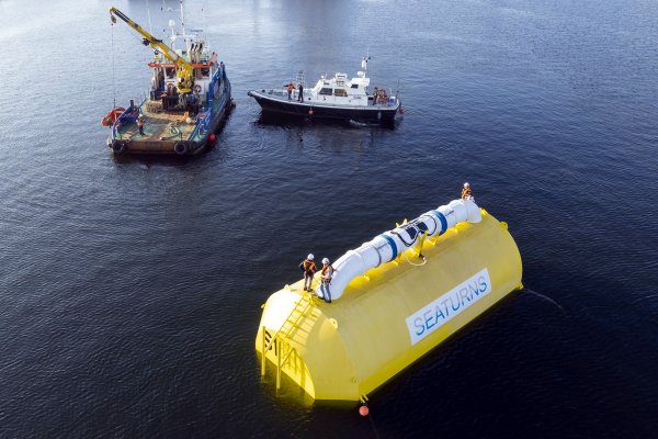 Francuzi rozpoczęli pełnoskalowe testy energii fal morskich