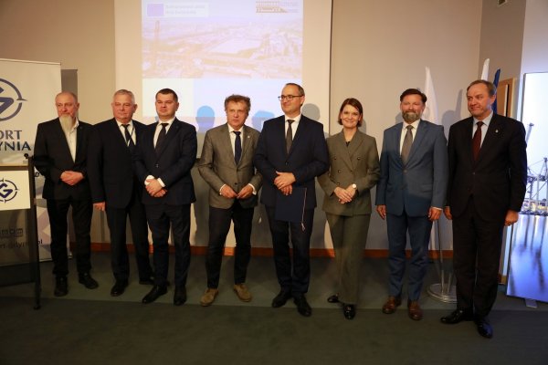 Port Gdynia inauguruje realizację inwestycji w terminal intermodalny