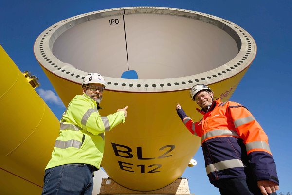 Pierwsza partia monopali dla Baltica 2 opuściła halę produkcyjną