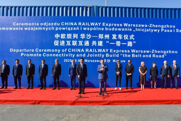 Pierwszy pociąg towarowy ruszył z Warszawy Jedwabnym Szlakiem do Chin