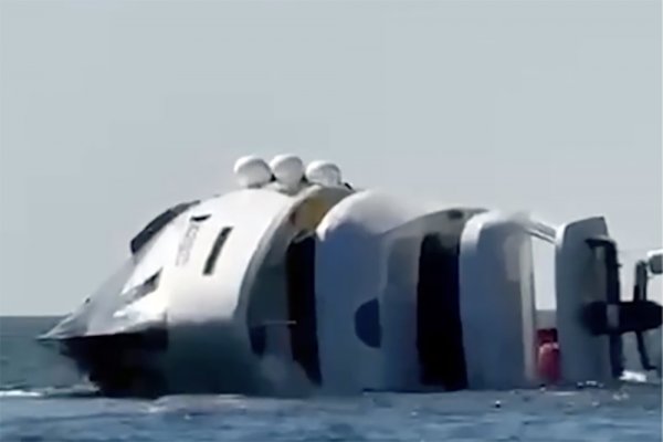 Luksusowy jacht motorowy zatonął po 15 minutach od wodowania