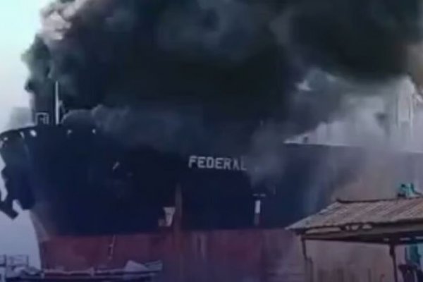 10 ofiar śmiertelnych po pożarze indonezyjskiego tankowca w stoczni Batam