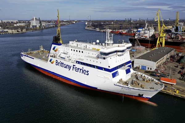 Po remoncie w Gdańsku, prom Islander zainaugurował żeglugę na trasie Portsmouth-Guernse...