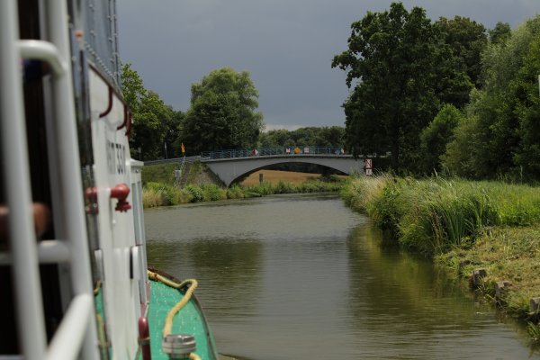 Kanał elbląski jest niszczony przez skutery