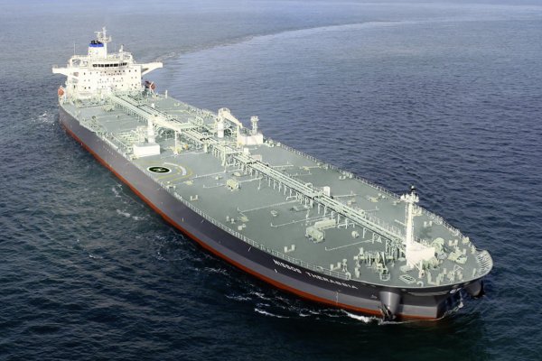 Pierwszy od czasu wojny domowej ładunek syryjskiej ropy naftowej opuścił port Tartus