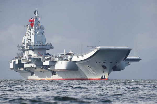Chińska armia ćwiczy blokadę Tajwanu z użyciem lotniskowca Shandong