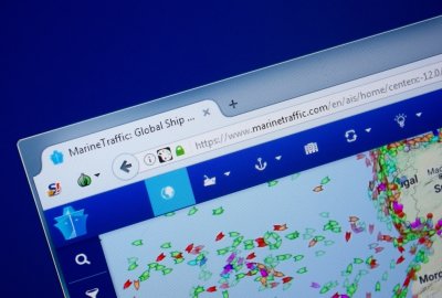 Dziwne zjawiska na granicy Rosji przez manipulacje transponderami statkó...