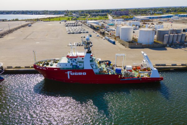 Fugro rezygnuje z prognozy na 2025 rok i zapowiada zwolnienia