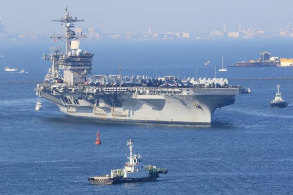 Na Bliski Wschód przybył drugi amerykański lotniskowiec