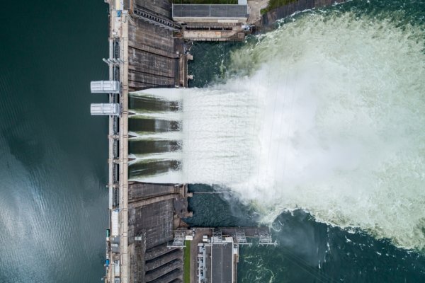 Otwarcie największej w Afryce zapory wodnej budzi niepokój sąsiadów