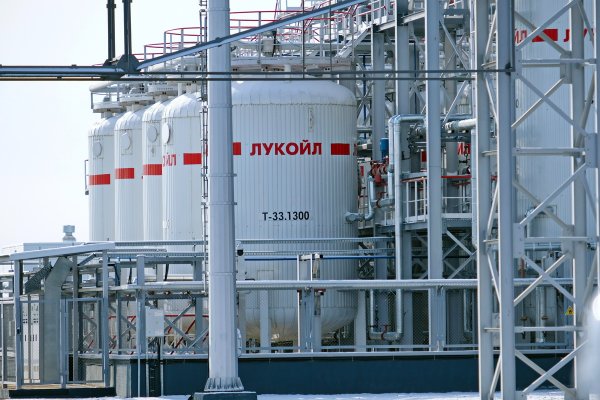 Łukoil chce sprzedać swoje zagraniczne aktywa w jednym pakiecie