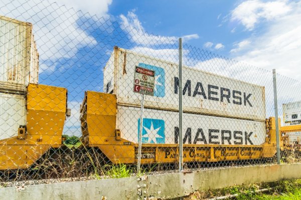 Maersk przejął kolej przy Kanale Panamskim