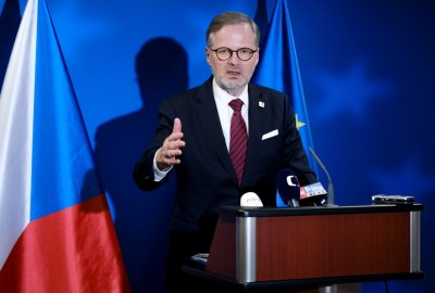 Premier Czech: po raz pierwszy do naszego kraju płynie wyłącznie nierosy...