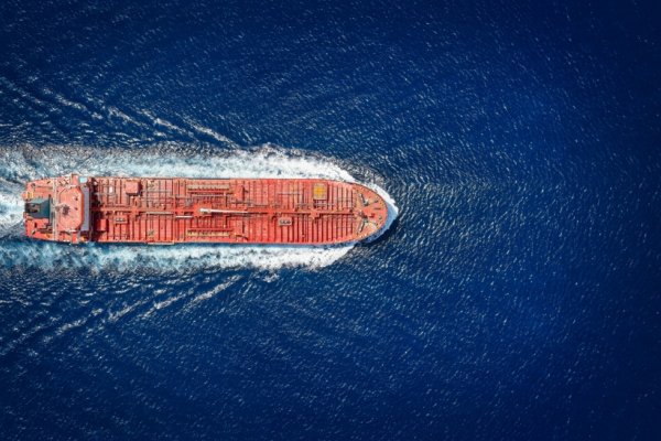 Indie będą nadal kupować rosyjską ropę, mimo gróźb Trumpa