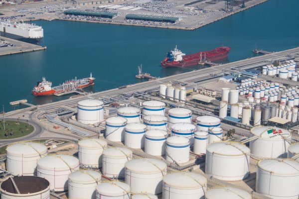 Hiszpania radykalnie ograniczyła import gazu z Rosji