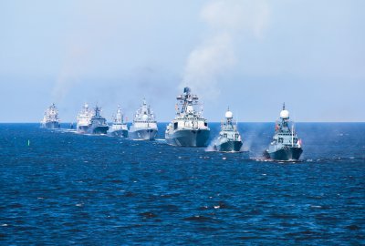 Japonia zaniepokojona coraz bliższą współpracą wojskową Chin i Rosji...