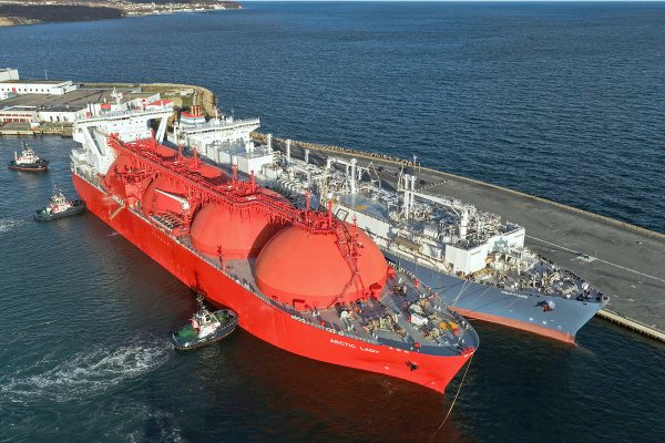 Deutsche ReGas otrzymał stałe pozwolenie na eksploatację terminalu LNG...