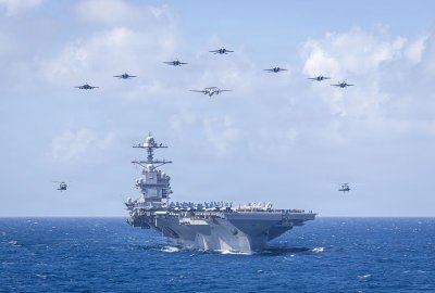 Największy okręt wojenny świata przybył do Splitu na przegląd i naprawę...