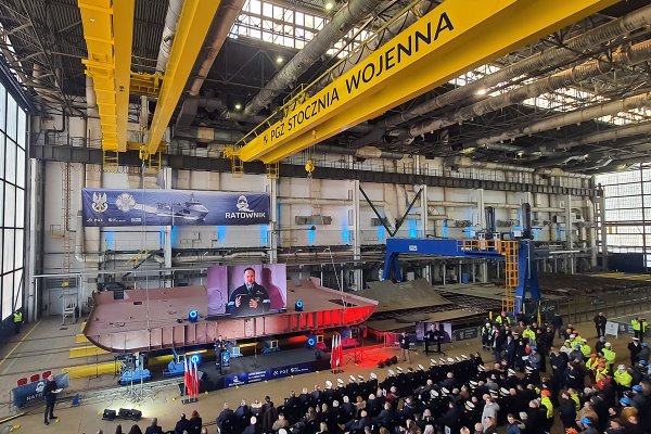 PGZ Stocznia Wojenna: Stępka pod nowy okręt ratowniczy dla Marynarki Wojennej RP