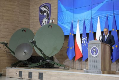 Premier Donald Tusk: Wpłynęła pierwsza zaliczka z programu SAFE - 6 mld ...
