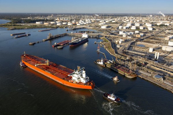 USA przetwarza wenezuelską ropę z przejętych tankowców