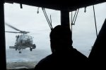 Sea Hawk wodował na Morzu Arabskim, jeden członek załogi poszukiwany