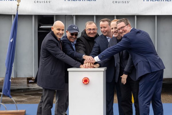 Położenie stępki pod najnowszy statek dla Oceania Cruises