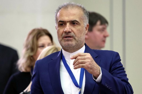 Ambasador Iranu w Rosji: będziemy pobierać opłaty w cieśninie Ormuz