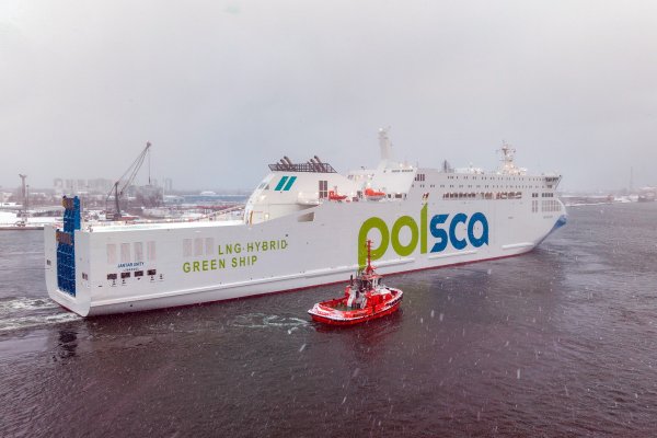 Nowy prom Jantar Unity opuścił Gdańsk. Moc atrakcji w Szczecinie!  