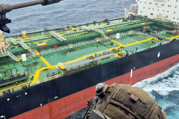 Francja zatrzymała kolejny rosyjski tankowiec objęty sankcjami