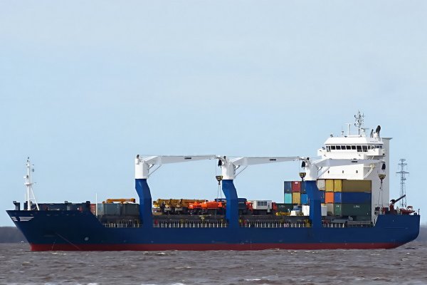 Objęty sankcjami rosyjski statek dostarczył broń do Tobruku