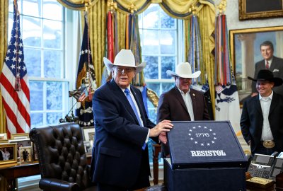 Trump: Myślę, że będę miał „zaszczyt” przejęcia Kuby